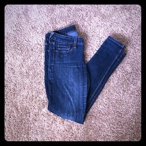 Levi jeans/ jeggings- COMFY COMFY!!